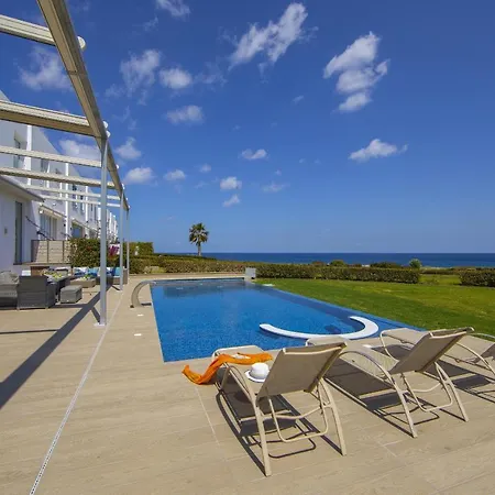 Seafront Infinte Aretousa Villa