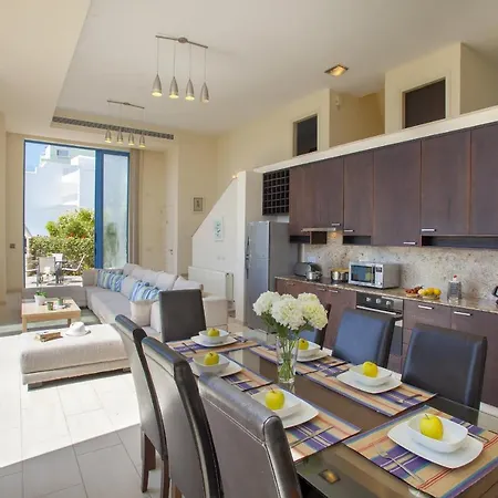 Villa Seafront Infinte Aretousa *