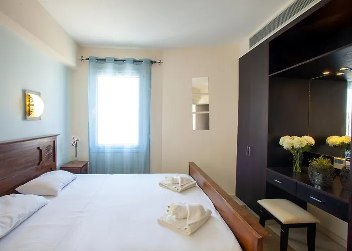 Βίλα Seafront Infinte Aretousa