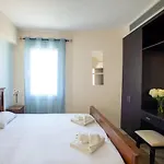 Villa Seafront Infinte Aretousa