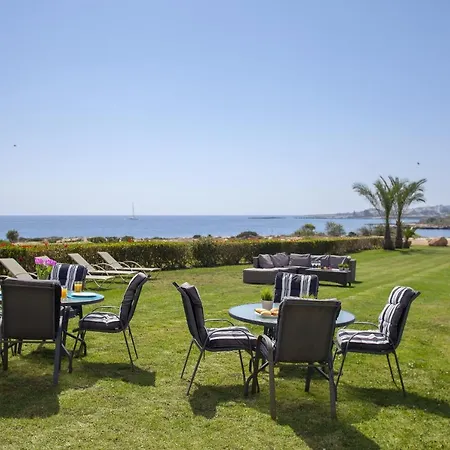 Villa Seafront Infinte Aretousa *