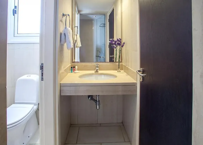 Villa Seafront Infinte Aretousa *