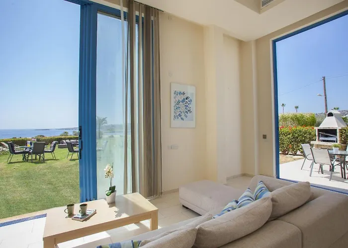 Seafront Infinte Aretousa Villa Protaras