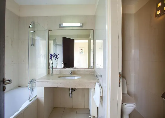 Villa Seafront Infinte Aretousa *