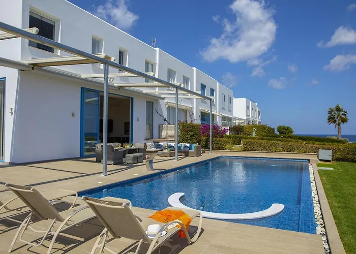 Seafront Infinte Aretousa Villa *