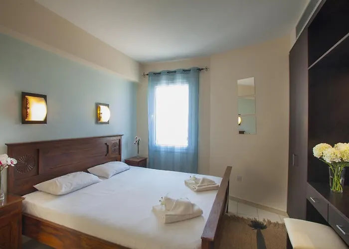 Seafront Infinte Aretousa Villa