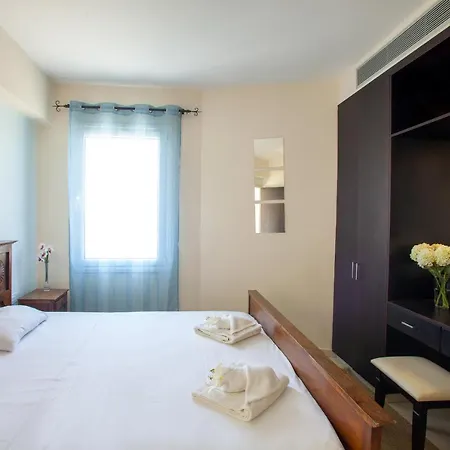 빌라 Seafront Infinte Aretousa